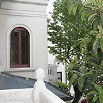 Luisa Hotel