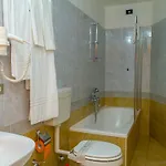 Hotel Luisa 2*