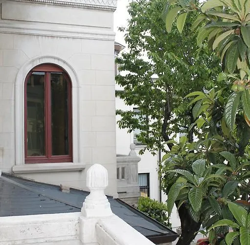 Luisa Hotel