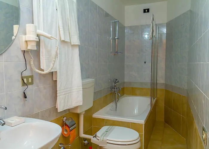 Hotel Luisa 2*