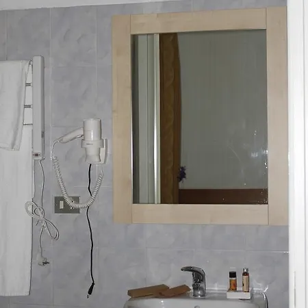 Luisa Hotel Milán