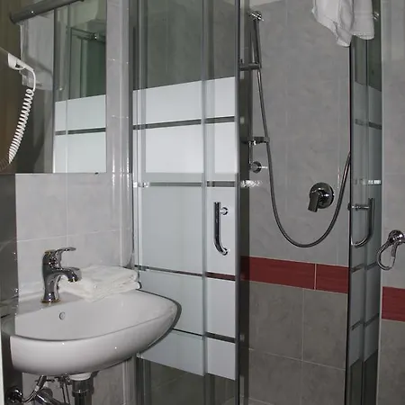 Luisa Hotel