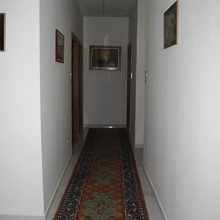 Luisa Hotel 2*