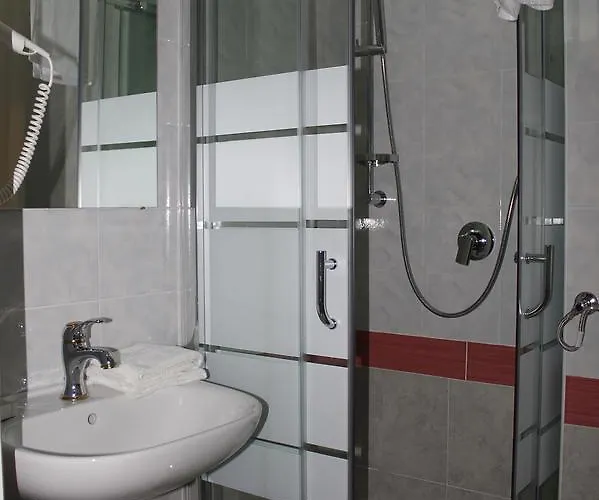 Luisa Hotel